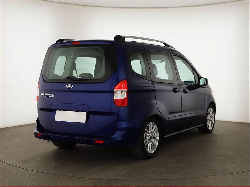 Ford Tourneo Courier (2014) Titanium 1.6 TDCi, 5Míst, ČR - fotka 5 z 14