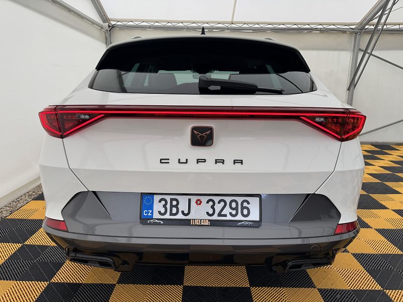 Cupra Formentor 1.5Tsi*CZ*DPH*1-MAJ*ZARUKA* - fotka 6 z 43