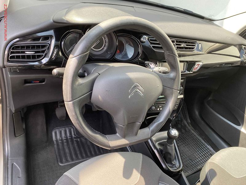 Citroën C3 (2011) 1.4i, ČR, AC, park. čidla, - fotka 12 z 17