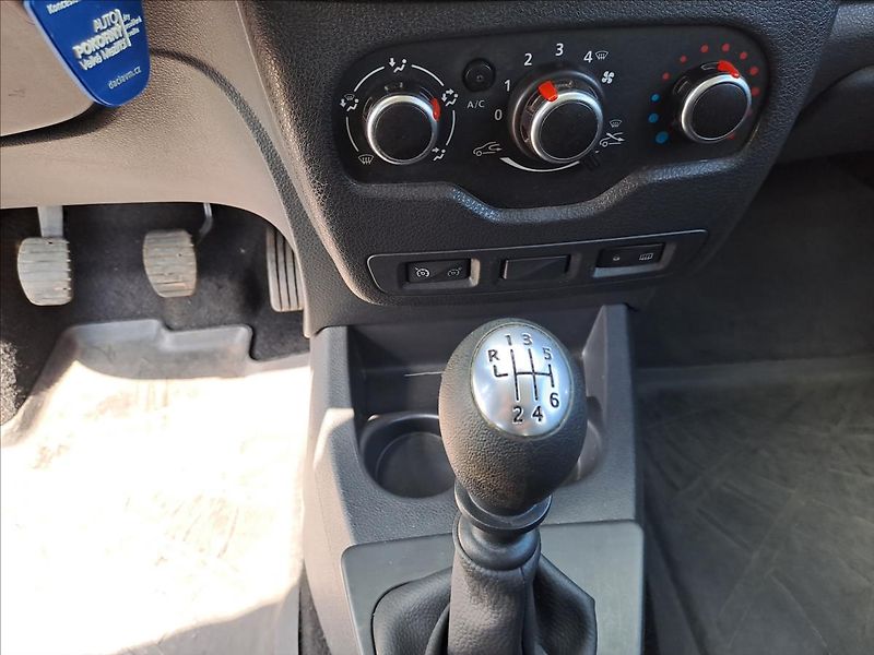 Dacia Lodgy 1,5 DCI 7 MÍST 1.MAJITEL - fotka 15 z 16