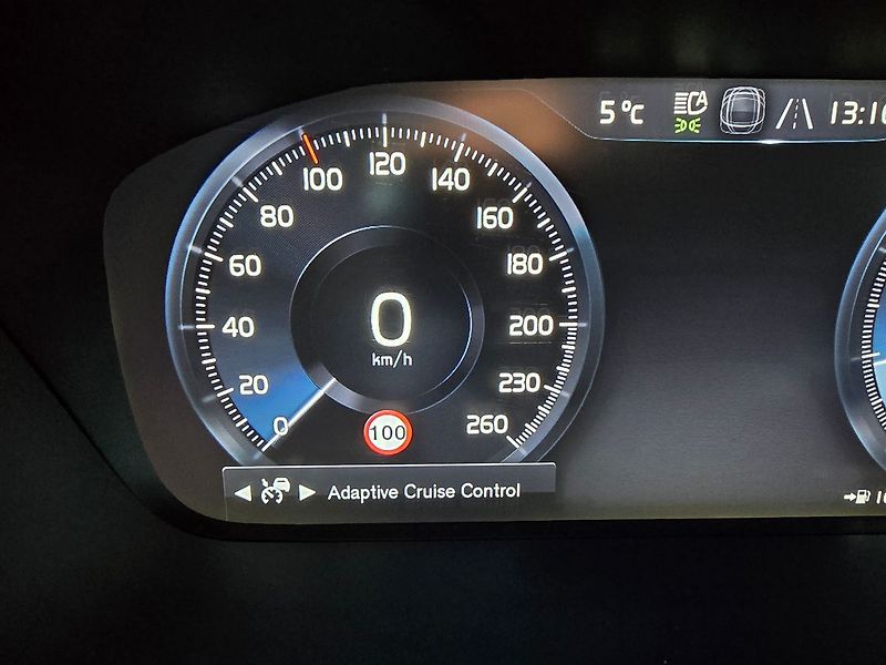 Volvo V60 184kW B5 4x4 CROSS COUNTRY - fotka 23 z 50