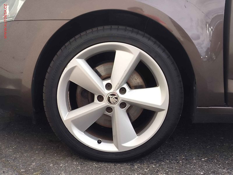Škoda Octavia (2013) 1.8 TSi, Elegance, bixen, TZ - fotka 20 z 21
