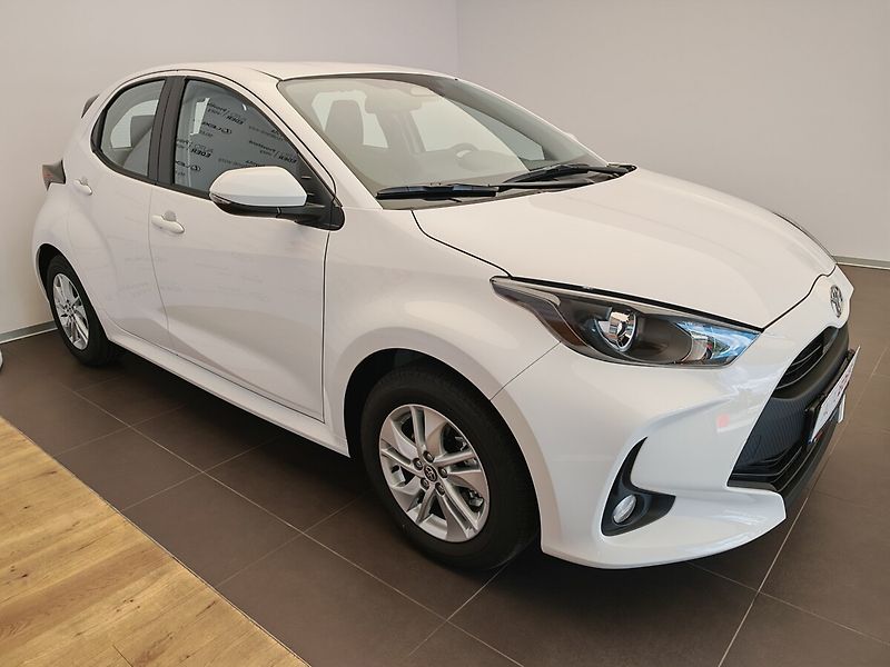 Toyota Yaris 1.5 Hybrid Comfort - fotka 3 z 30