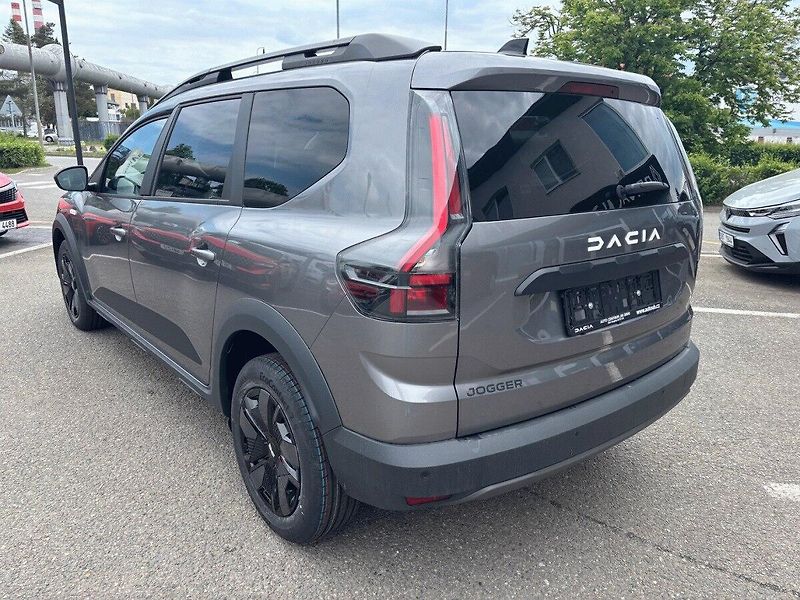 Dacia Jogger (2026) Expression TCe 110 7 míst - fotka 3 z 11