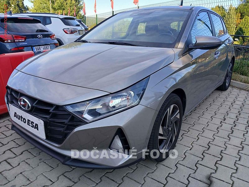 Hyundai i20 (2021) 1.2i, ČR, AC - fotka 1 z 3