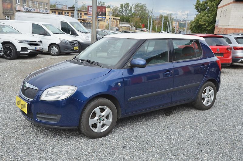 Škoda Fabia (2009) 1.4i 16V 63kW AMBITION / KLIMA - fotka 3 z 33