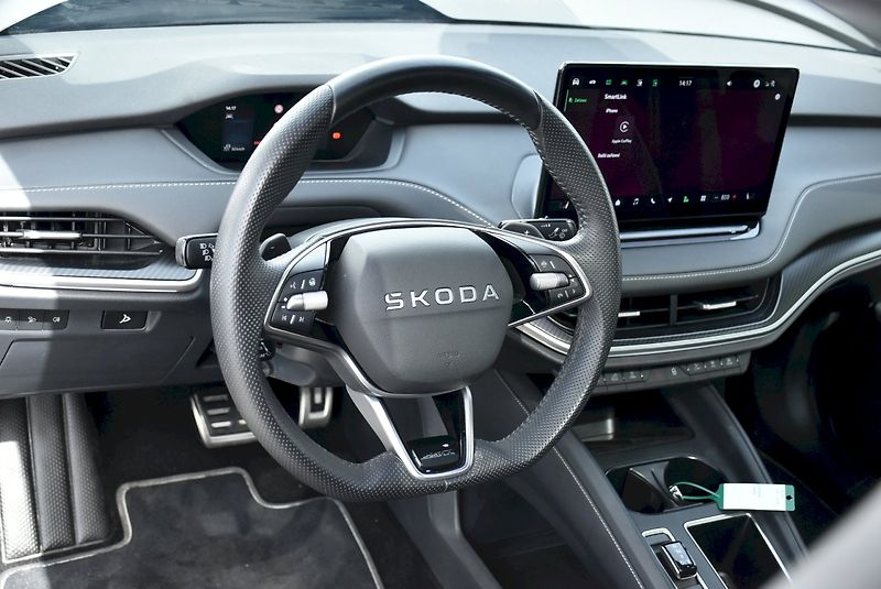 Škoda Enyaq (2025) Sportline 85 210kW - fotka 11 z 35