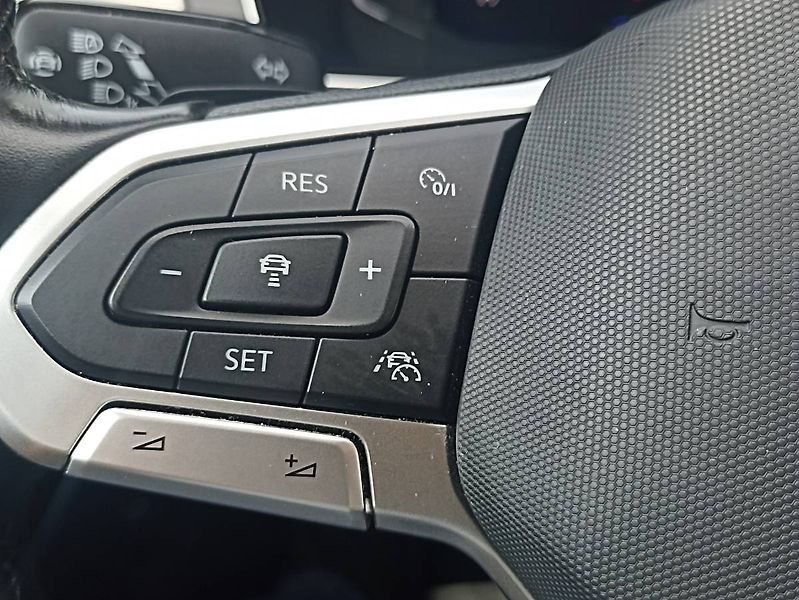 Volkswagen Passat (2023) 2.0 TDI 4x4 147kW Webasto Tažn - fotka 11 z 35