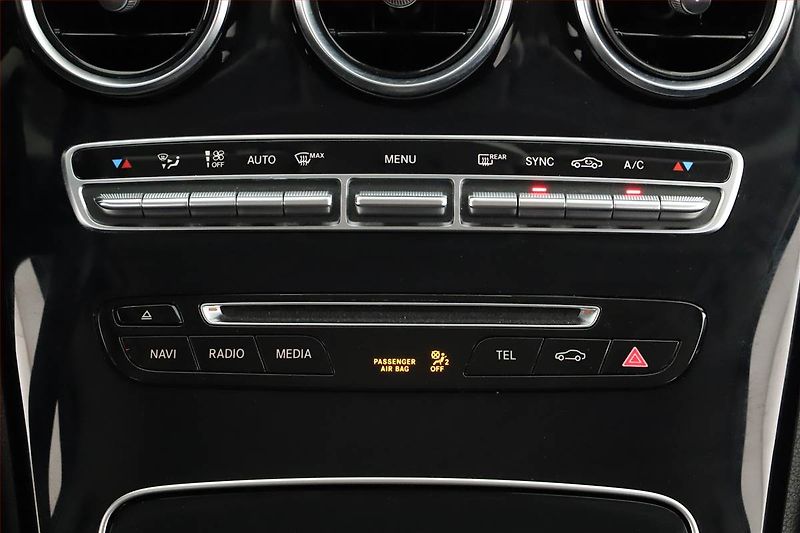 Mercedes-Benz Třídy C (2017) C 200 4MATIC, 4X4, Automat - fotka 17 z 21