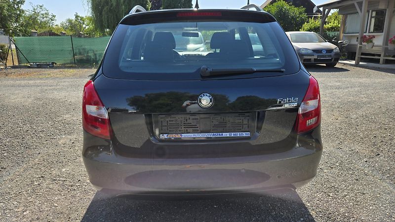 Škoda Fabia 1.4 16V STYLE EDITION 1MAJ. - fotka 10 z 32