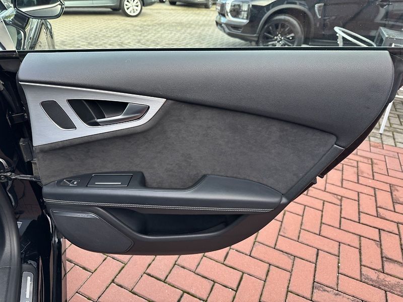 Audi A7 (2015) 3.0TDi Quattro S-Line Bose - fotka 21 z 50