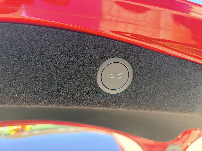 Tesla Model 3 LONG RANGE DUAL MOTOR - fotka 40 z 45