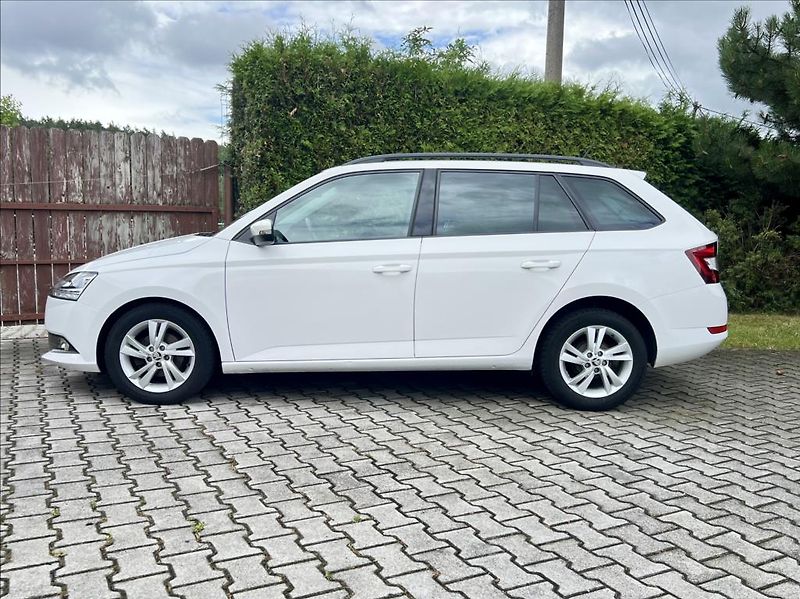 Škoda Fabia 1,0 STYLE / LED / kamera / ČR - fotka 2 z 48