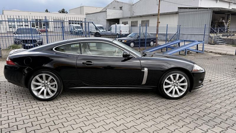 Jaguar XK (2009) V8 3.5i, REZERVOVÁNO - fotka 51 z 55