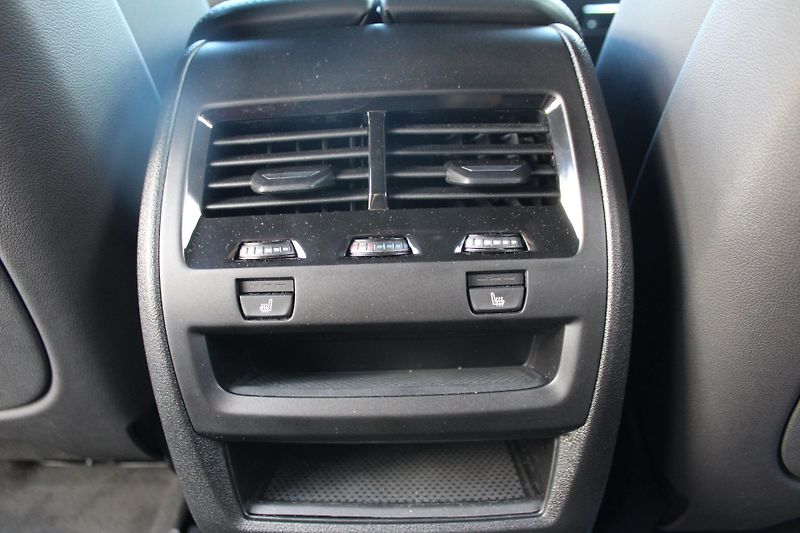 BMW X6 xDrive30d - fotka 21 z 27