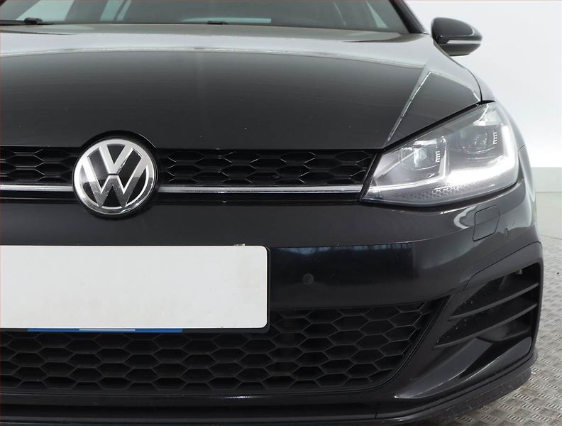 Volkswagen Golf (2017) 2.0 TDI GTD, Automat - fotka 16 z 25