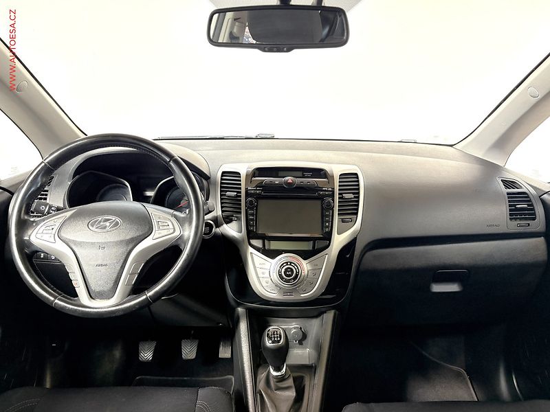 Hyundai ix20 (2016) 1.6 CRDi, Executive, panor - fotka 8 z 16