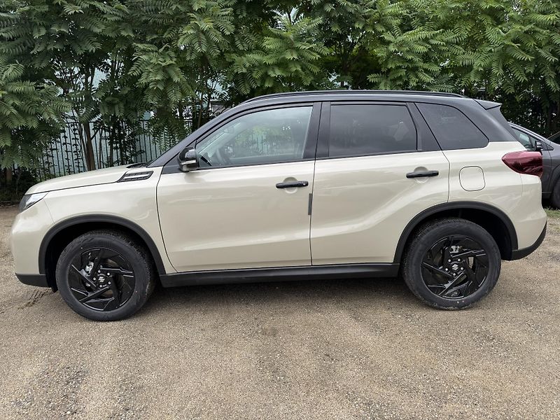 Suzuki Vitara (2026) 1,4 Elegance AllGrip Black ed. - fotka 2 z 5