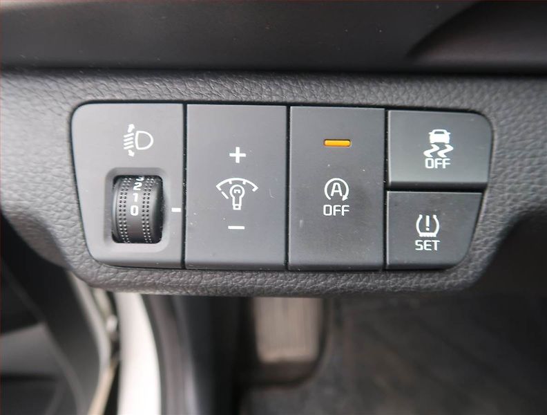 Ford Tourneo Custom (2021) 2.0 EcoBlue mHEV, ČR - fotka 18 z 21