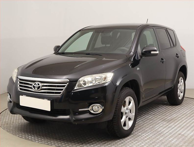 Toyota RAV4 (2011) 2.2 D-4D, 4X4, Automat - fotka 2 z 14