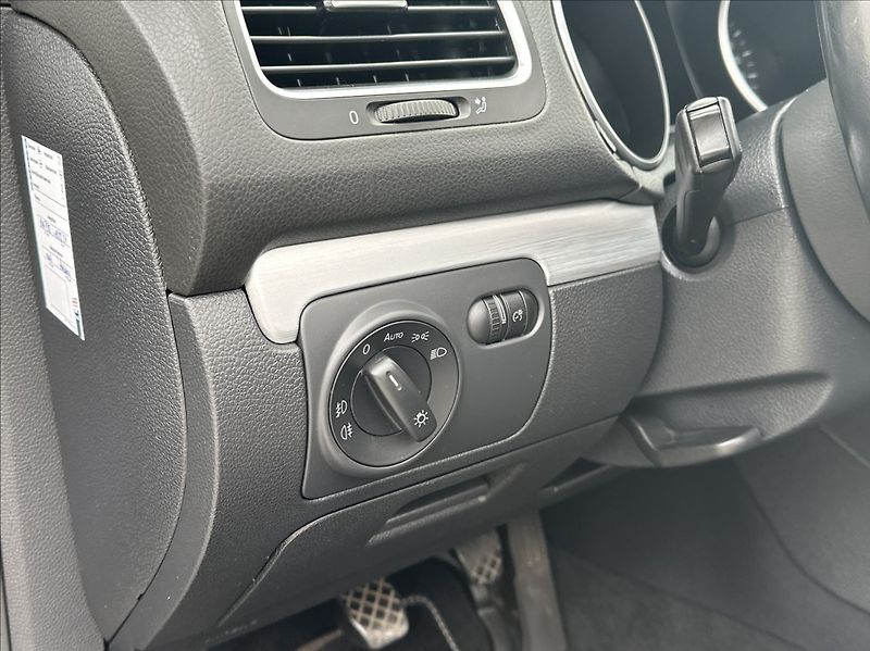 Volkswagen Golf 1,2 TSI 105PS  Cup Cabrio - fotka 30 z 48