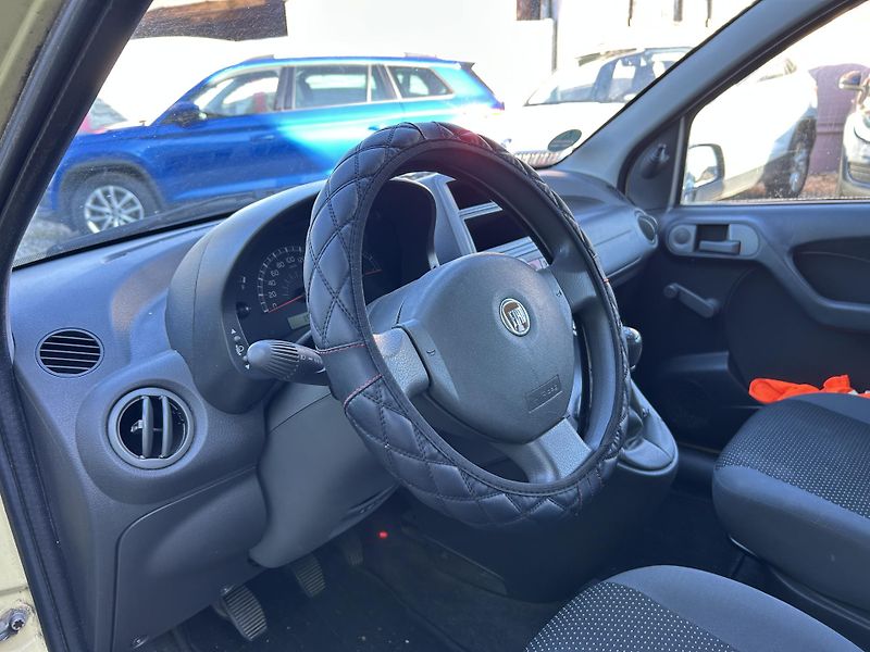 Fiat Panda (2009) 1.1i 40 KW naj.111 tis km - fotka 11 z 20