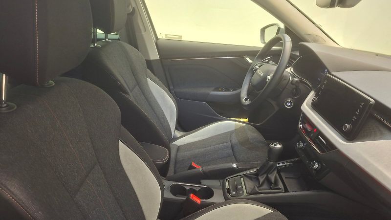 Škoda Kamiq (2025) Top Selection 1,0 TSI 85 kW - fotka 15 z 23