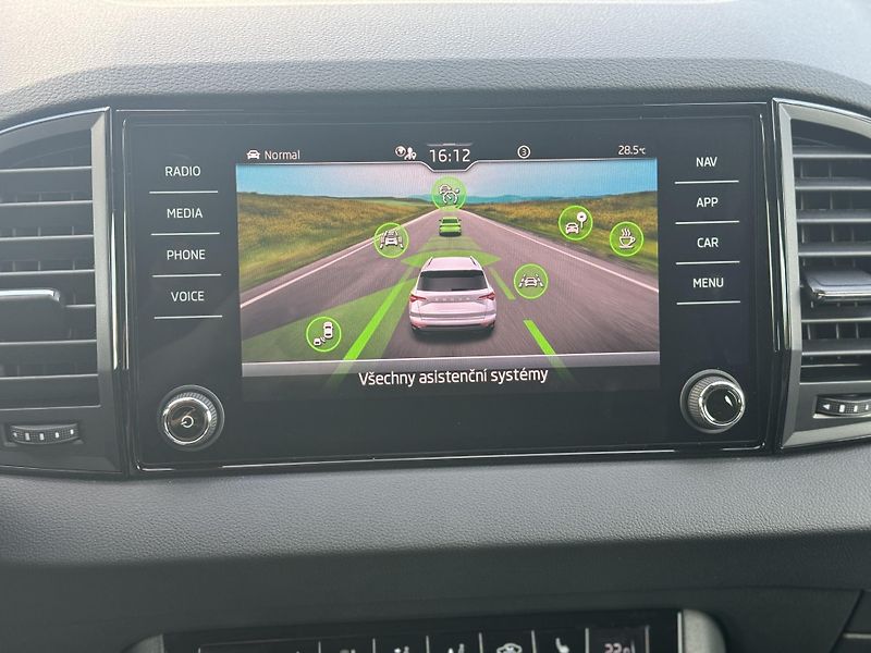 Škoda Karoq (2026) Sportline 1,5 TSI 110 kW DSG - fotka 15 z 32