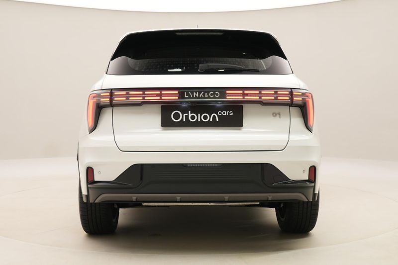Lynk & Co 01 (2025) CORE PHEV AUT CZ 1.maj - fotka 10 z 92