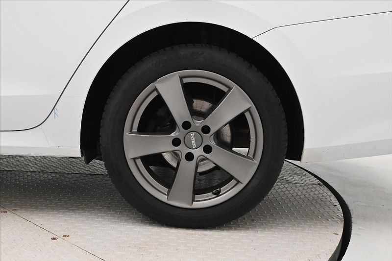 Škoda Octavia 2,0 TDI 85kW Style Záruka až 5 - fotka 31 z 31