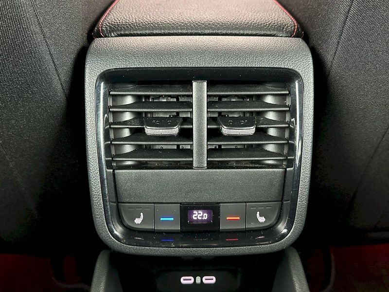 Škoda Octavia (2025) Combi DSG 2.0TSI 195kW RS - fotka 30 z 35