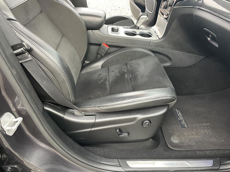 Jeep Grand Cherokee 6.4i 480PS HEMI SRT CZ 78000KM - fotka 148 z 187