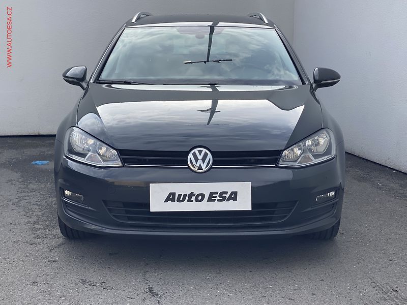 Volkswagen Golf (2015) 2.0TDi, ČR, AC, TZ, park - fotka 2 z 17