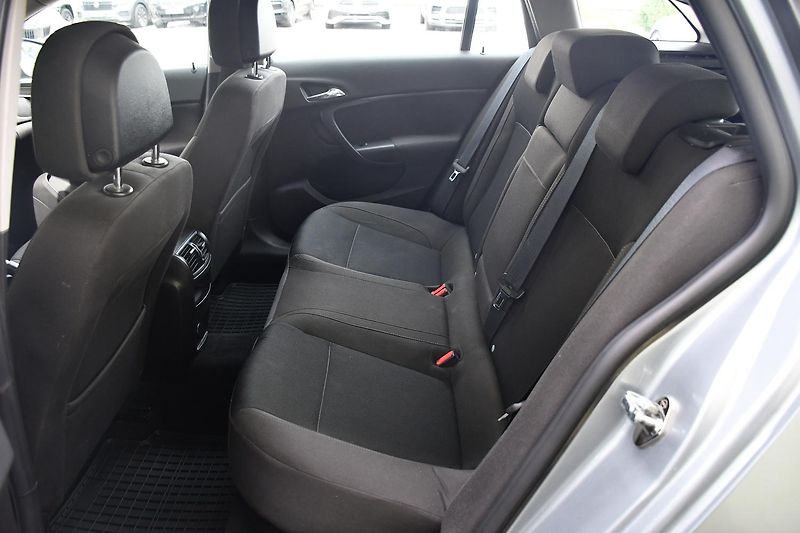 Opel Insignia 2.0CDTi  - fotka 20 z 40