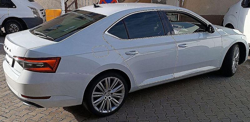 Škoda Superb (2019) L&K 1,5TSI 110kW AP - fotka 1 z 10