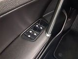 Volkswagen Golf (2016) 1.4 TGI CNG, Automat - náhled 18