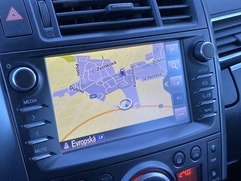 Toyota Verso 1.8i, ČR, Active Trend, tažné - fotka 23 z 32