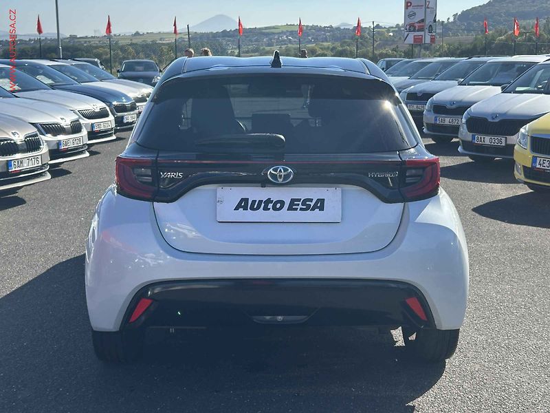 Toyota Yaris (2021) 1.5i, Style, AT - fotka 5 z 17