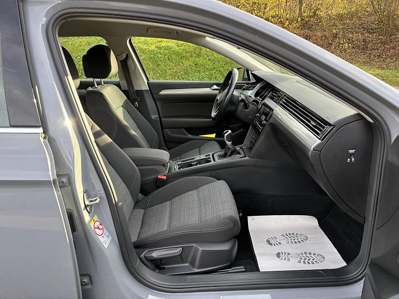 Volkswagen Passat (2022) Variant 1,5TSI EVO Business ČR - fotka 16 z 28
