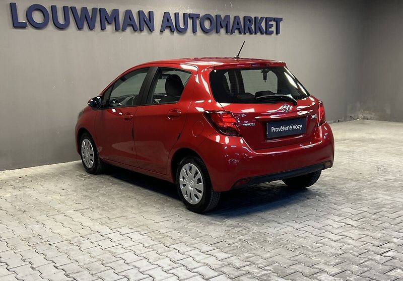 Toyota Yaris VVT-i Active - fotka 14 z 15