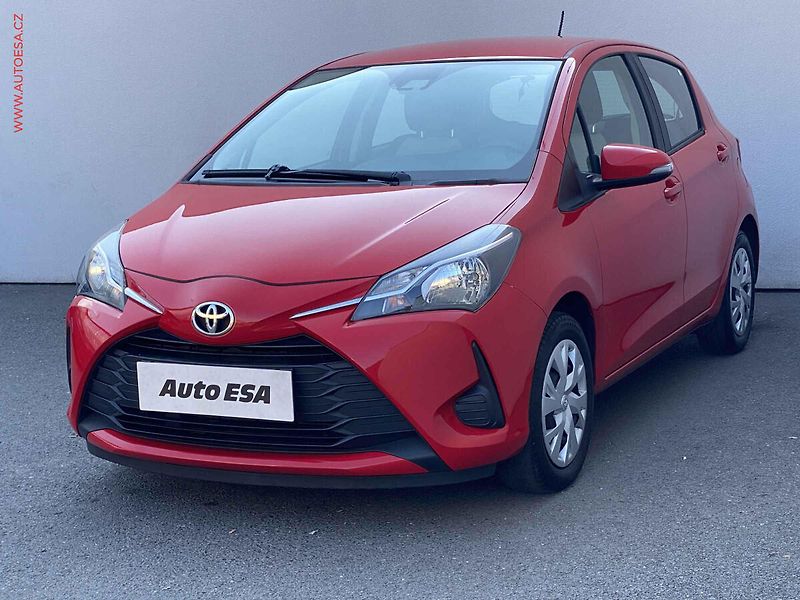 Toyota Yaris (2019) 1.5 VVT-i, Dynamic, AC - fotka 3 z 14