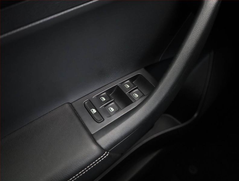 Škoda Rapid (2017) Style 1.0 TSI, ČR,1.maj - fotka 14 z 17