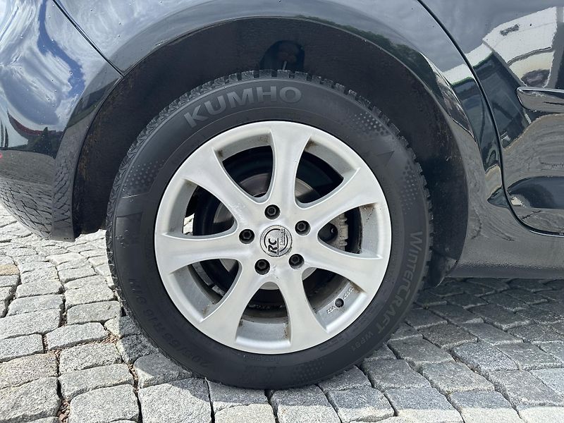 Volkswagen Golf Plus 1.2 TSI BMT - fotka 28 z 28