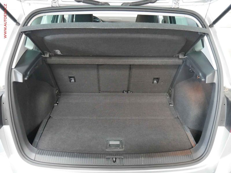 Volkswagen Golf Sportsvan (2015) 1.6 TDI, Nez.topení - fotka 7 z 18