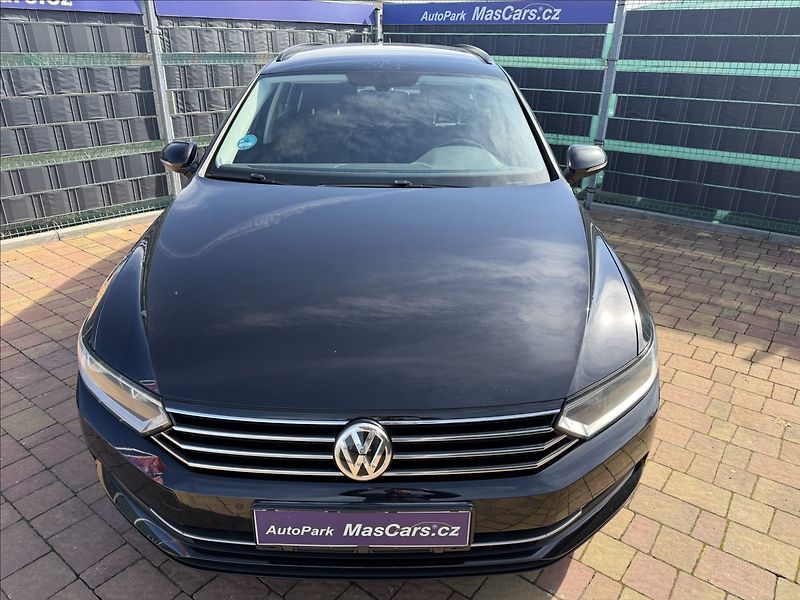 Volkswagen Passat 2.0 TDI Comfortline - fotka 2 z 20