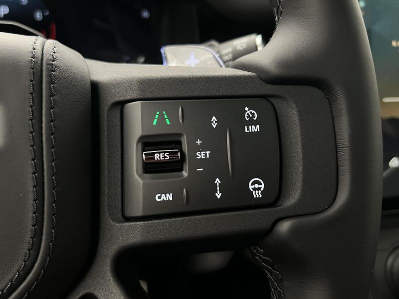 Land Rover Defender (2026) 110 P635 OCTA AWD AUT - fotka 24 z 69