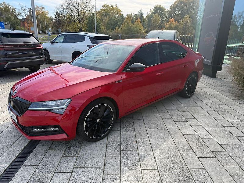 Škoda Superb Sportline  2,0TSI 140kW DSG - fotka 4 z 21