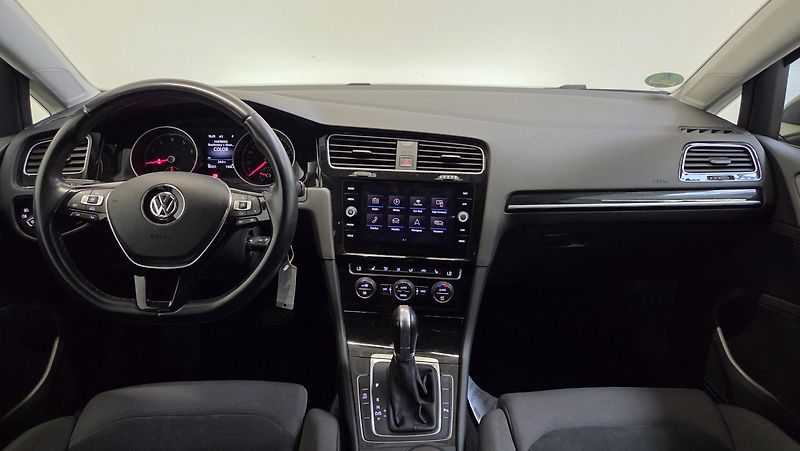 Volkswagen Golf - fotka 6 z 6