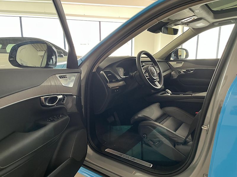 Volvo XC90 (2024) T8 - fotka 7 z 16