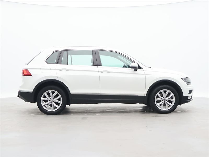 Volkswagen Tiguan 2,0 140KW DSG 4Motion - fotka 8 z 29